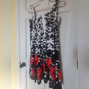 Black & White floral Nine West Size 2 Dress Fit & Flare